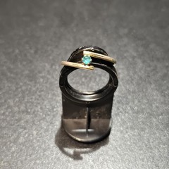 Vintage Avon Birthstone Accent August Green Rhinestone Stackable Ring