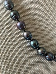 Pearl Necklace Hand Knotted Beads Oil Slick Peacock 9-10mm 925 Clasp 18″