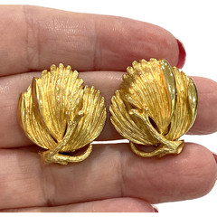 Vintage Lisner clip on earrings brushed textured finish goldtone career classics