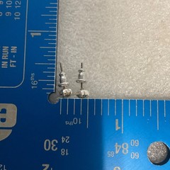 Vintage Silver Tone Stud Earrings Clear Round Stones 0.40g 0.25in Classic