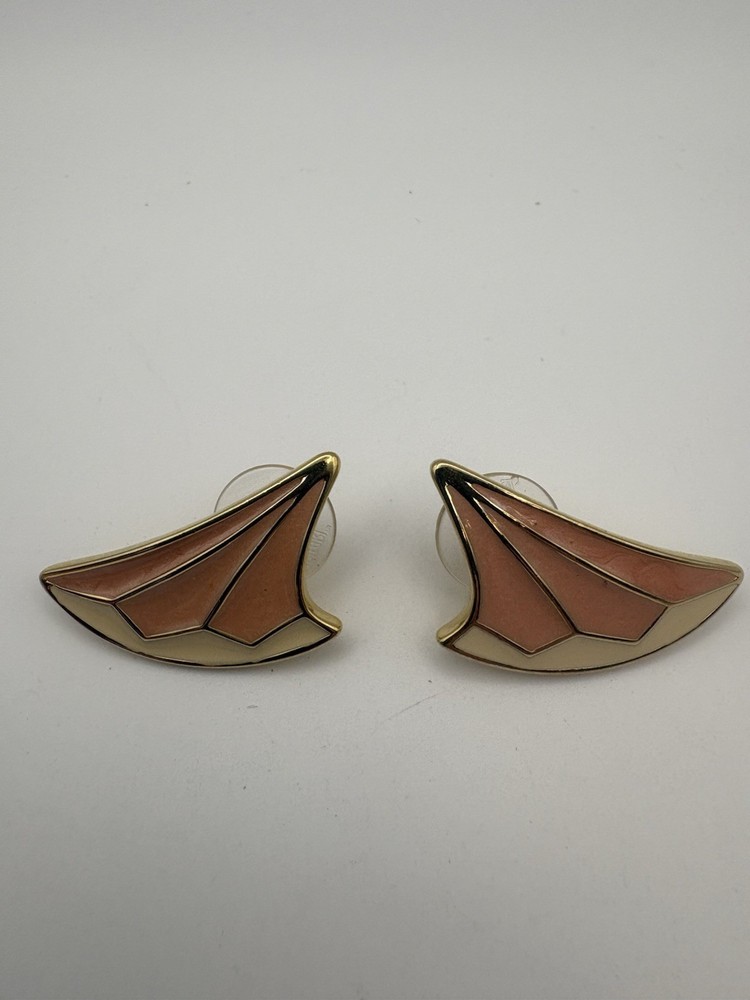 Vintage Trifari Enamel Pierced Post Earrings Gold Tone Art Deco Fan Peach Cream
