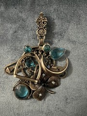 VTG Mode-Art 50’s Charm Brooch Assemblage Arthur Pepper Moon Clover Silver Tone