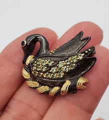 925 Swan Brooch 1.25in Rhodium Plate Sterling Silver Peridot Onyx Figural Estate