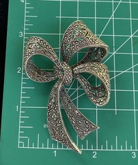 Stunning VINTAGE Large Antique Silver Tone Bow Brooch Estate Piece- GORGEOUS!
