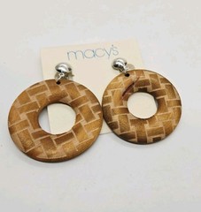 Wood Clip on Earrings Dangle Silver tone Boho 80’s style Vintage Macy’s 2.5 in