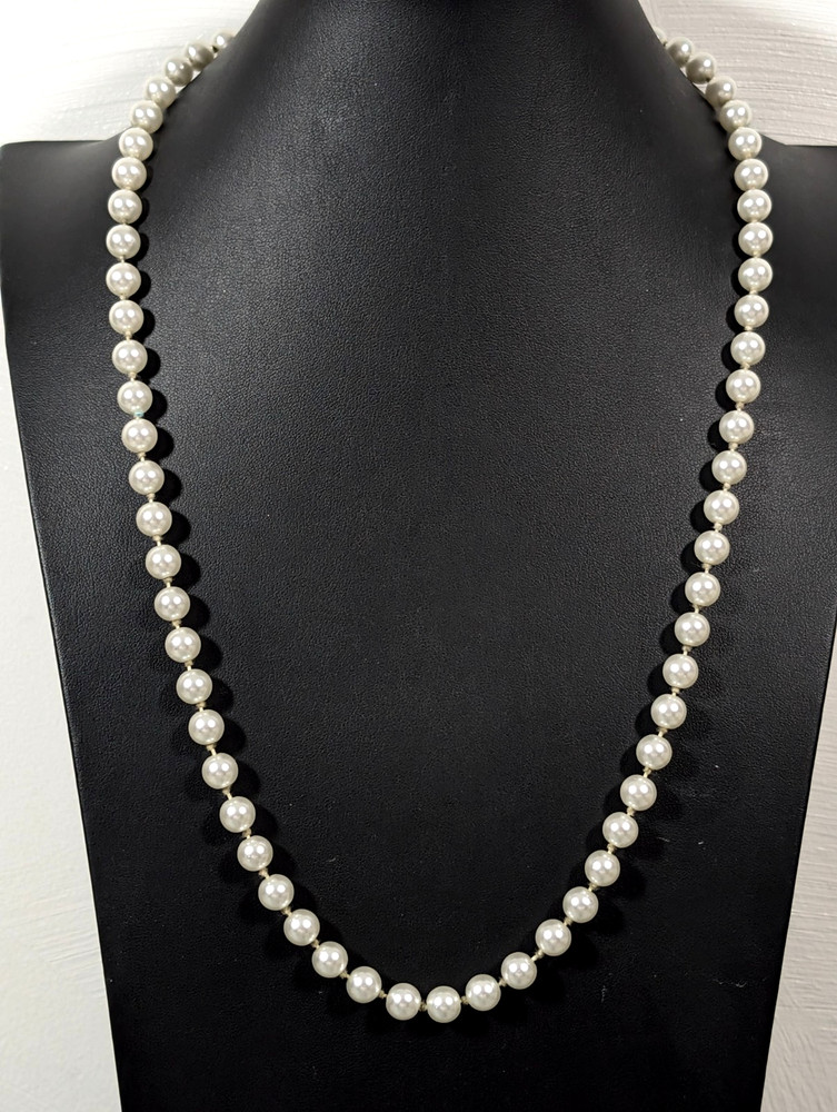 Vintage Glass Faux Pearl Knotted Neckalce Classic Elegant 26 in