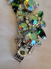 Vintage Juliana deep Green borialis Rhinestone Floral Silvertone Bracelet