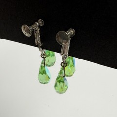 Vintage Green Aurora Borealis Crystal Screw Back Dangle Earrings 1940s 1950s