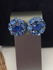 Vintage MCM Prong Set Sparkling Blue Rhinestone Silvertone Screwback Earrings