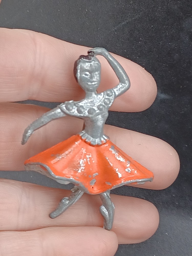 Vintage Pot Metal Flamenco Dancer Brooch Enamel Red Skirt Silver Tone
