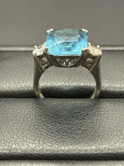 Vintage Sterling Silver Blue Glass Ring Size 7.25 6 Grams G6
