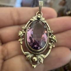 Antique Art Nouveau Pendant 2 Inch Roses Purple Faceted Mn Glass Glows Gold Fill