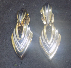 2 Tone Silver & Goldtone Dangle Drop Clip On Earrings 1.75″ (509)