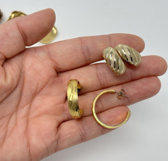 Vintage 80s 90s Bold Estate Mixed Costume Earring Lot (10) Gold Tone Enamel