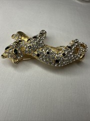 Vintage Rhinestone Leopard Big Cat Green Eyes Gold Tone Grannycore Brooch Pin