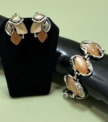 Vintage 60s Leaf Design Bracelet & Earrings Set 3 PC Thermoset Peach Gold Tone