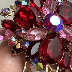 Vintage Gold Toned Red And Pink Juliana Brooch And Clip On Earrings