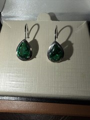 Vintage FAS 925 Sterling Silver Pear Cut Green Emerald CZ Leverback Earrings