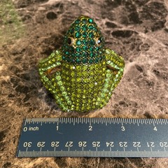 Green Rhinestone Gold Tone Chunky Frog Clamp Bracelet KC-7