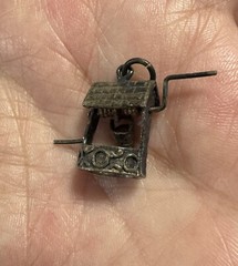 Vintage Articulated Moveable Wishing Well Silver Tone Charm .75″ Tall Miniature