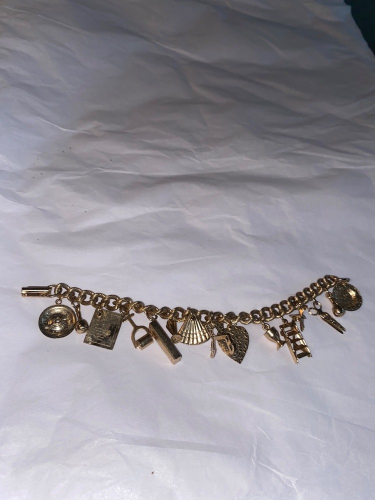 Rare 1950’s Goldtone Charm Womens 7” Bracelet Many Charms