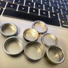 Mixed Lot Stainless Steel Rings Silver Yellow Green – 7 Pieces Unisex Adults