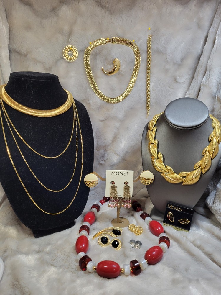 15 Piece Jewelry Vintage Signed Monet Lot 5 Neck 1 Bracelet 3 Brooch 6 Pair Ear