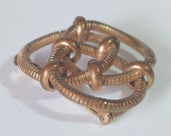 Vintage Copper-tone Brooch: Three Interlocking Rings w/ Trombone Clasp 1.5″