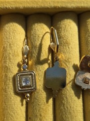 Vintage Avon Glamorous Touch Gold Tone Earrings Pierced Huggies Garnet Glass