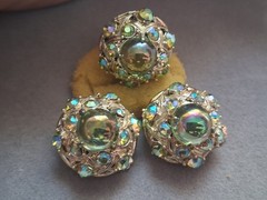 Hollycraft 1950s demi-parure green cab & AB clip on earrings & adjustable ring