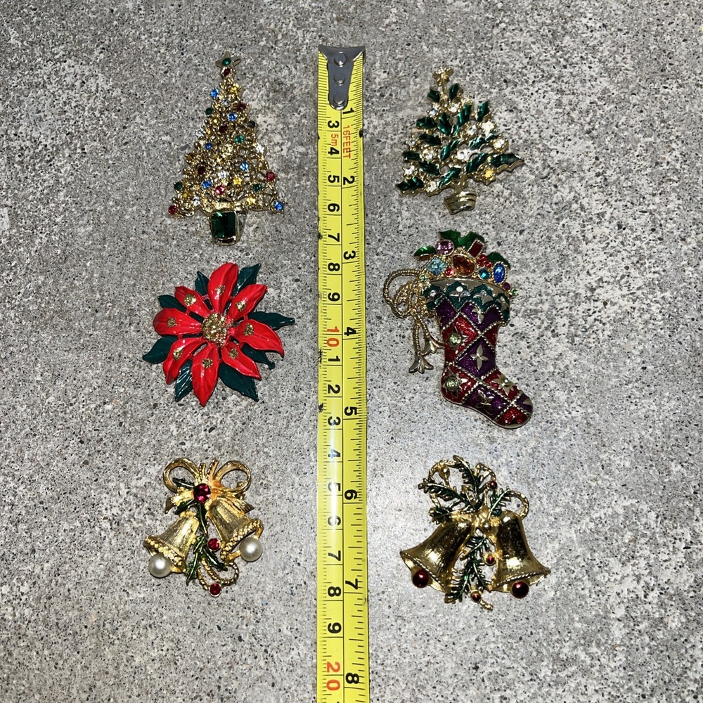 Vintage Lot of 6 Christmas 2 Trees 2 Bells Poinsettia Stocking Brooches Pins.