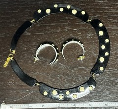 Vtg 1970s 1980s Mod Metal Enamel Polka Dot Collar Necklace Earring Set D&E Clasp