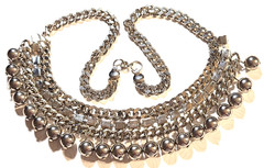 VINTAGE STUNNING ART DECO SILVER TONE CLEAR CRYSTAL DANGLE BALLS CHARMS NECKLACE