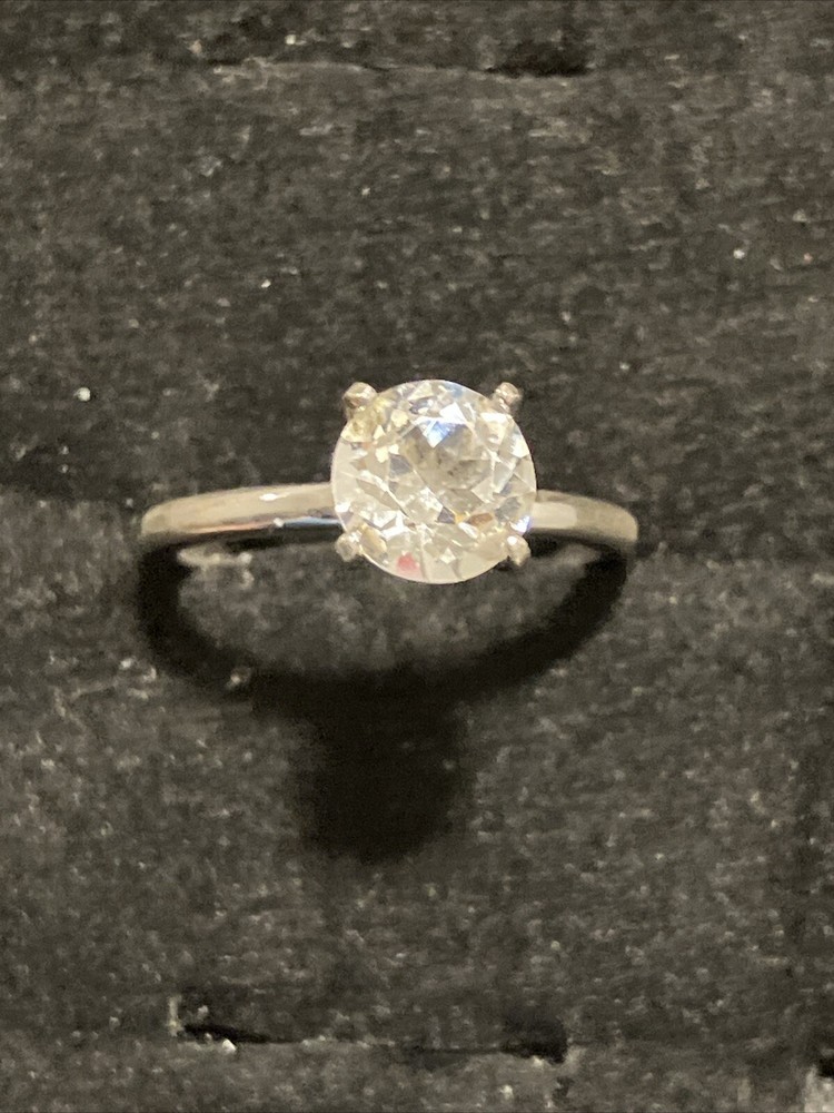 UNCAS SILVER TONE 1950’s VINTAGE GLASS SOLITAIRE RING