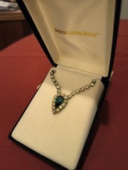 Rhinestone Diamond by the Yard Emerald Green Pendant 16″ Silver Necklace Cf 77