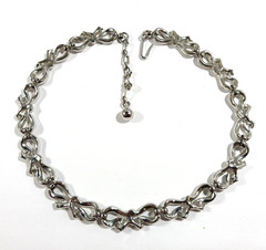 Trifari Signed Silver Collar Necklace ~ Bow Design ~ 16 inches