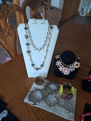 Necklaces Vintage Mixed Lot Costume 45 Varies Design & Styles Gold & Silver Tone