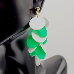 Green and White Multiple Plastic Disc Wiggly Dangle Vintage 80s Pierced Earrings