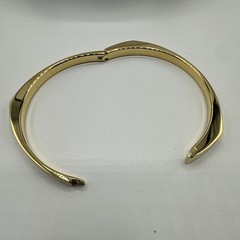 NWB Vintage GIOVANNI geometric gold toned bracelet. See pics.