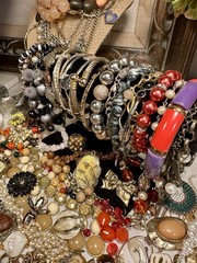 Pretty Junk Jewelry Lot Vintage And Modern Mix 9 1/2 Lbs. For Repurpose Or Craft