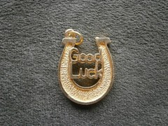Large Hobco Good Luck Horseshoe Chunky Goldtone Vtg Bracelet Charm Pendant 4.5g