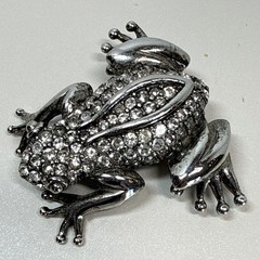 Frog Pin Brooch Silver Tone Crystals Rhinestones Bling