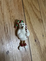 Vtg VERO Gold Tone Enamel POLAR BEAR Christmas Candy Cane Santa Pin Brooch