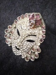 ASIAN PRINCESS FUR PIN PRECIOUS METAL VINTAGE MAZER WALLER CLASP