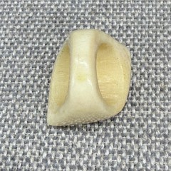 Vintage Ring Chunky Asymmetrical Cream Size 5.5 MCM Retro Mod