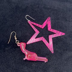 Vintage Y2K Era Earrings Star Zebra Neon Pink Dangle Style Scene Girl Style