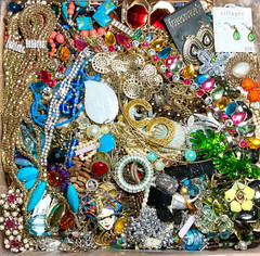 FREE SHIP 5 Pound Lb Unsearched Lot Jewelry VTG New Junk Art Craft Treasure Box