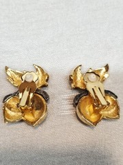Avon Gold Tone Acorn Brooch Pin and Matching Clip Earrings Set Rhineston