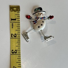 Vintage Christmas Holiday Brooch Pin – Ice Skating Snowman Danecraft Signed Good
