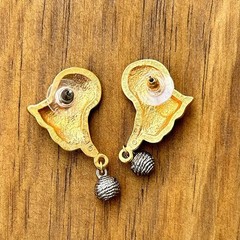 Vintage Good Cat Earrings Dangle Ball Yarn Playful Kitten Pierced Earrings